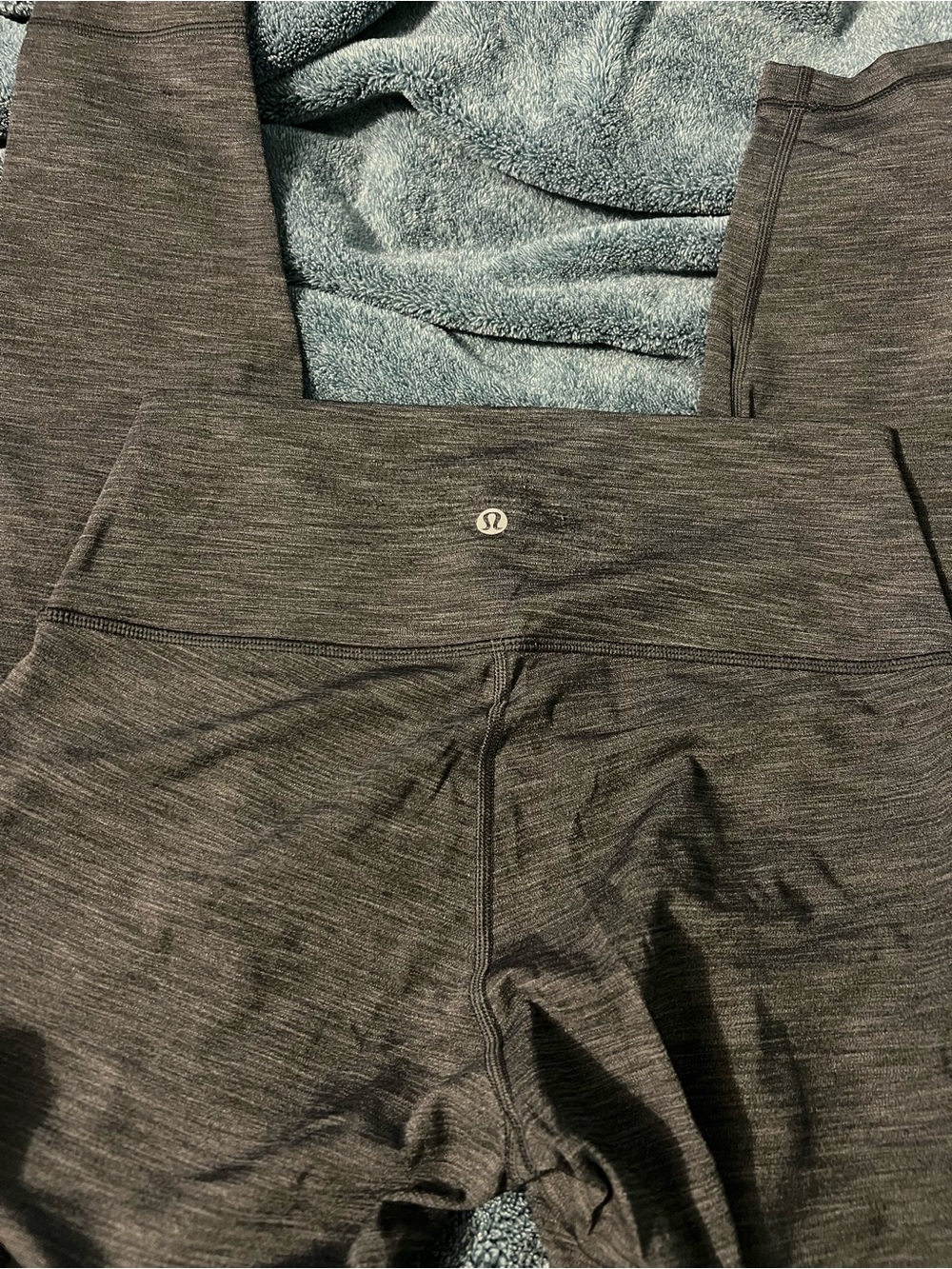 lululemon athletica Men’s Dark Heather Gray Performance Joggers